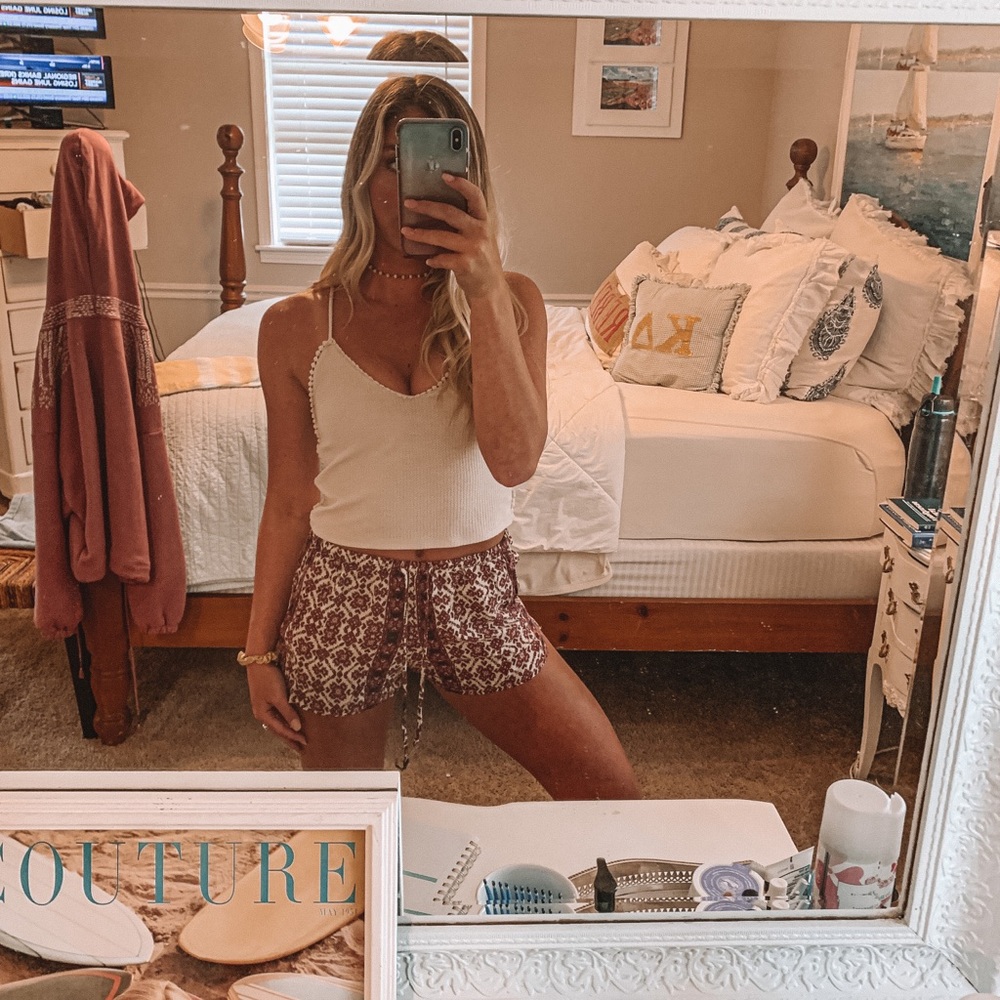 BRANDY MELVILLE Boho Remi Shorts